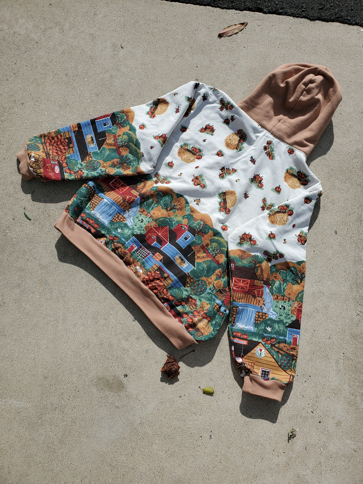 Harvest Hometown Hoodie (fits up to L)