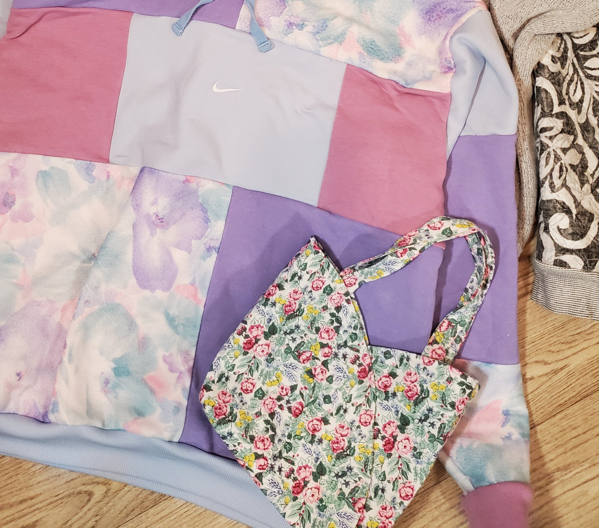 Spring Meadow Mini Tulip Bag