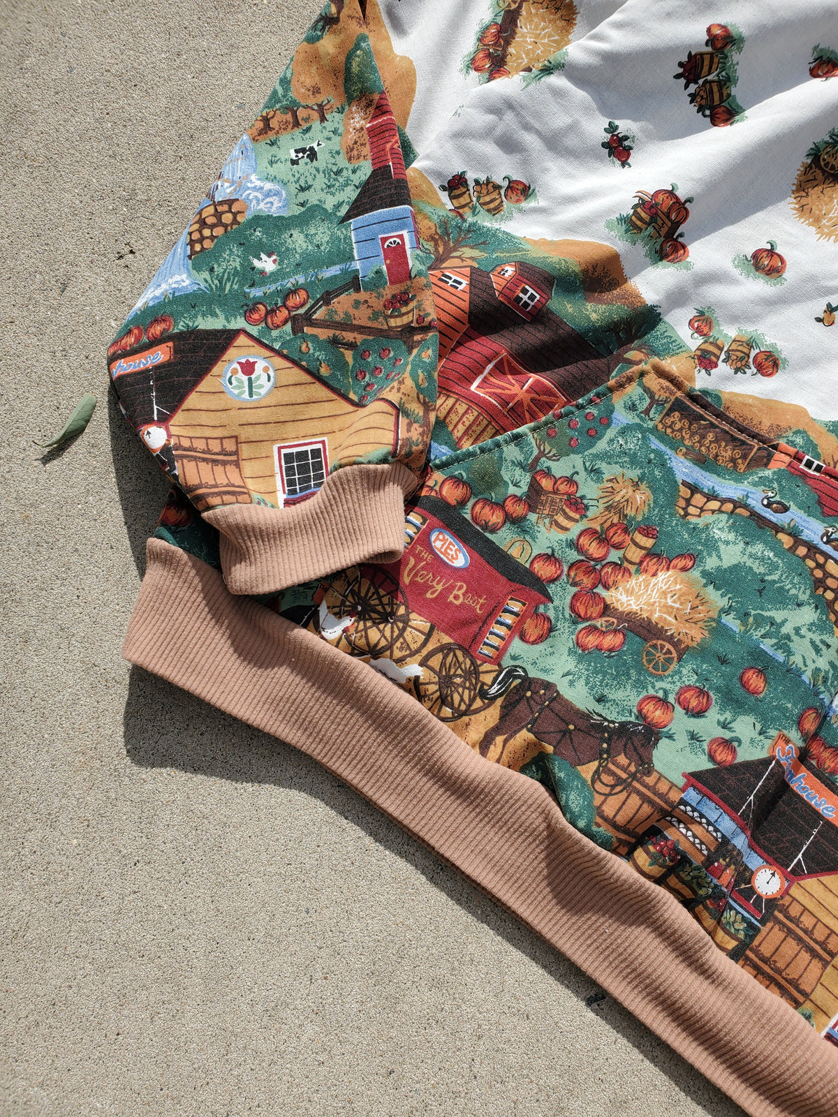 Harvest Hometown Hoodie (fits up to L)