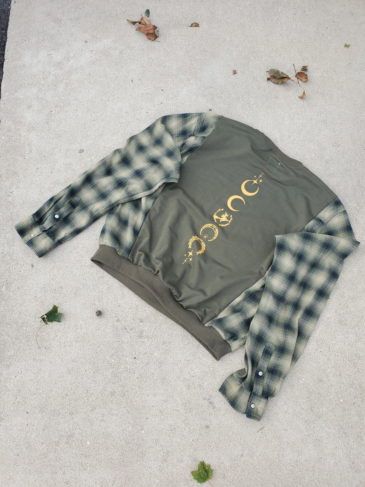 Midnight Magic Campfire Crew (fits up to XL)