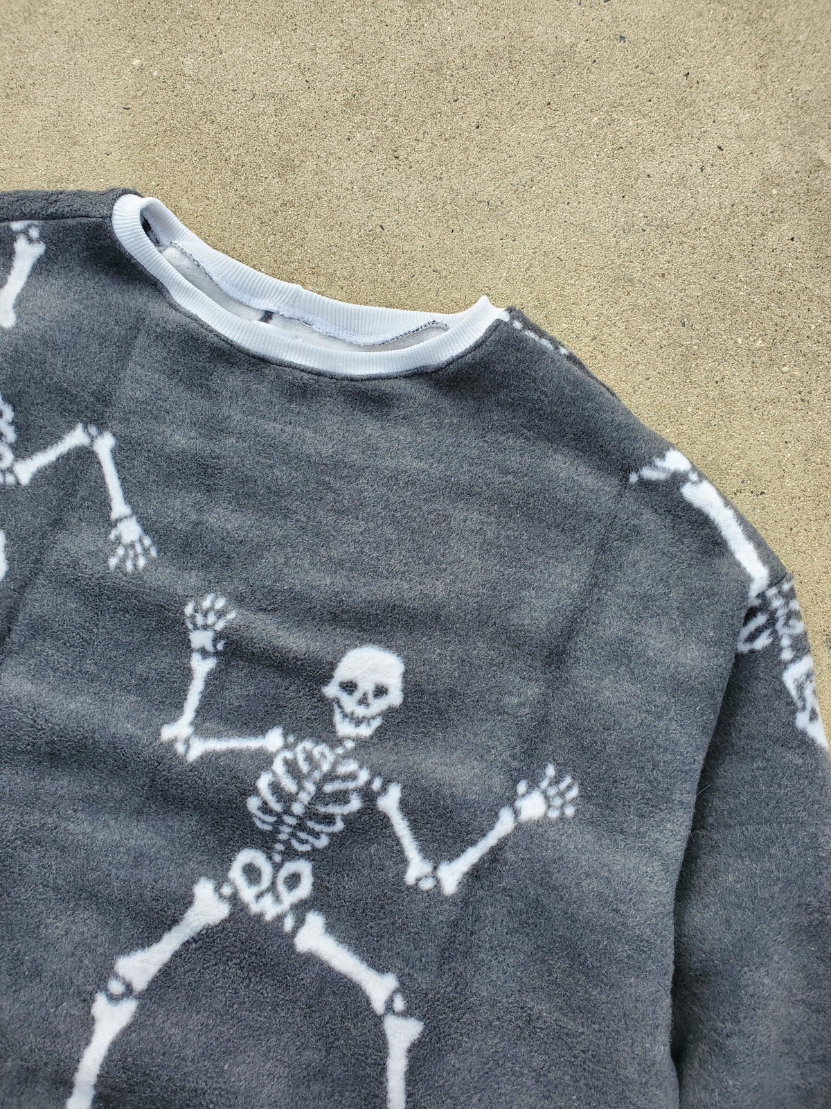 Dancing Bones Crew (fits up to XL)