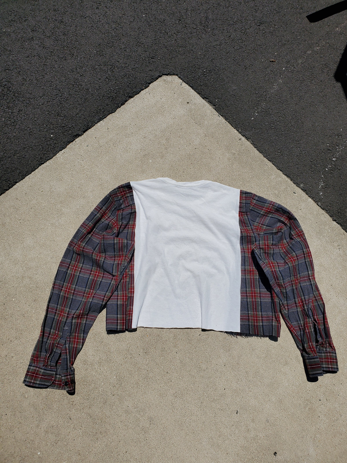 Ghostflower Trail Crop Tee